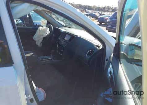 2016 Nissan Pathfinder Sv z USA, uszkodzony, nr VIN 5N1AR2MNXGC652219